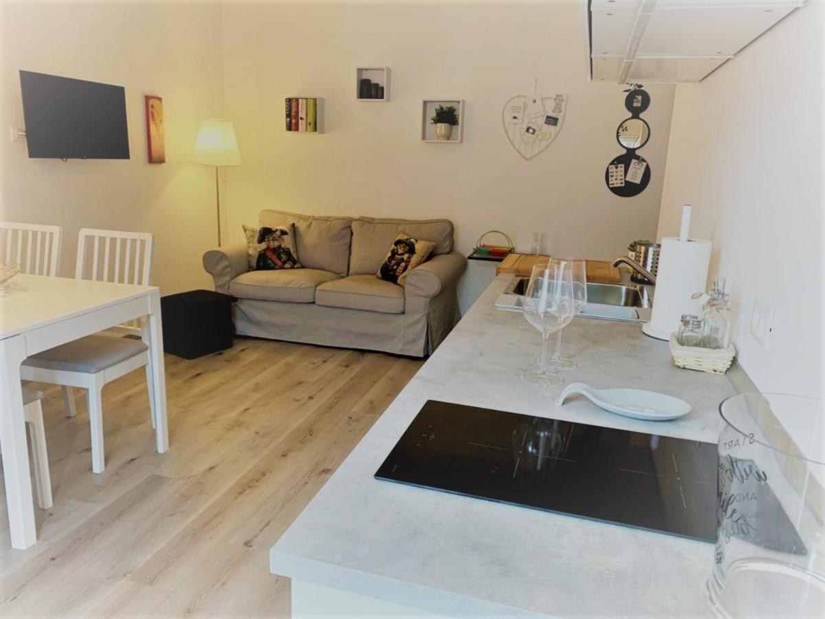 Maison 53 Incantevole Appartamento Vista Cattedrale Di Como Eksteriør billede